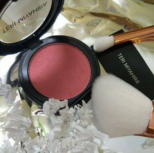 Teri Miyahira Beauty Kit, Blush and Makeup Brushes